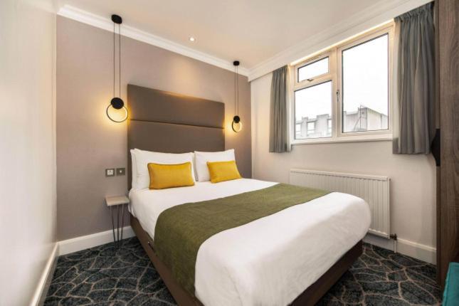 Queens Park Premier London Hyde Park 외부 사진